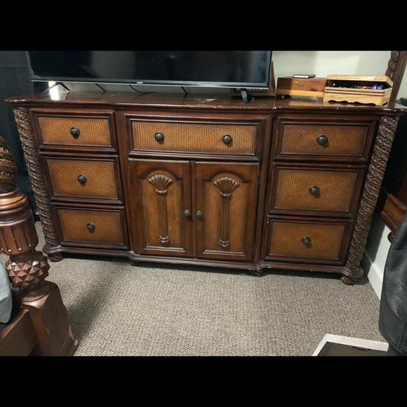 Queen bed set - Picture 6 of 8